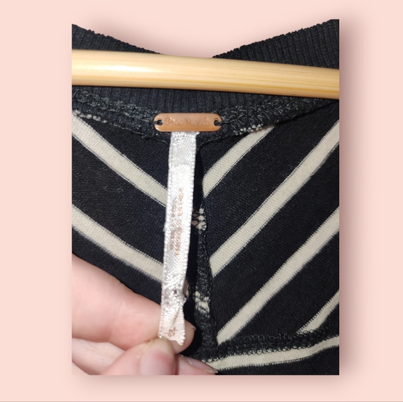 Free People Black And White Long Sleeve Top With Lace Detail Women's Med Scoop - Picture 4 of 4